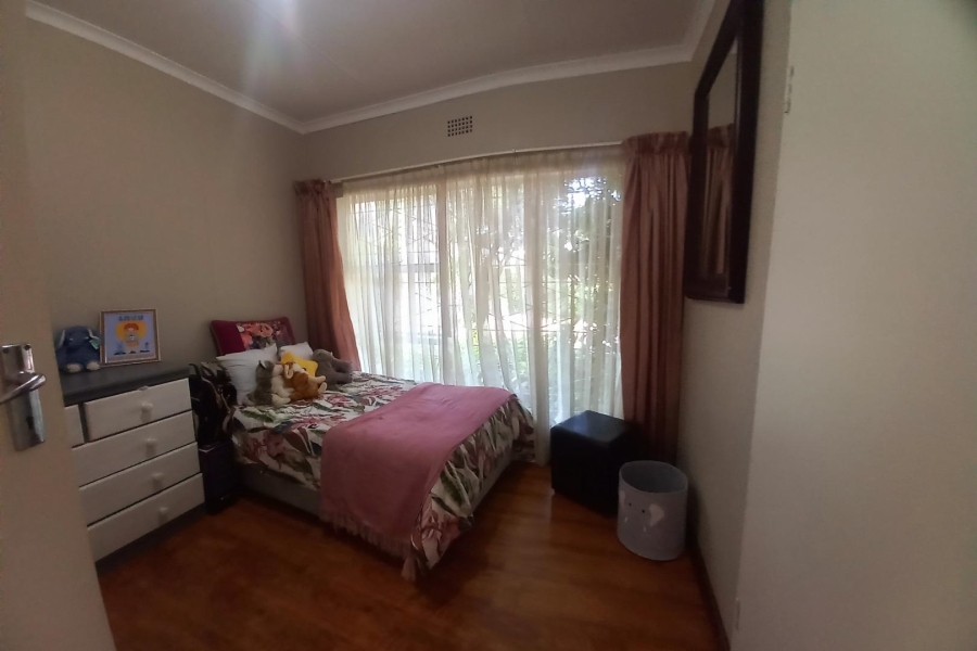 6 Bedroom Property for Sale in Van Riebeeck Park Gauteng