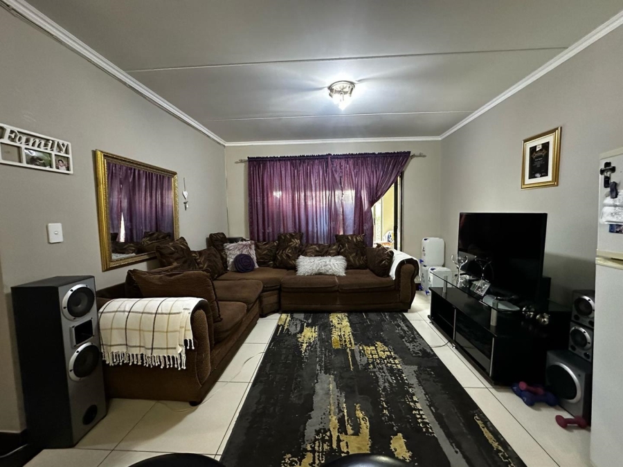 3 Bedroom Property for Sale in Noordwyk Gauteng