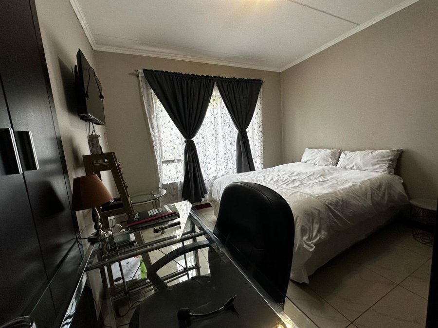 3 Bedroom Property for Sale in Noordwyk Gauteng