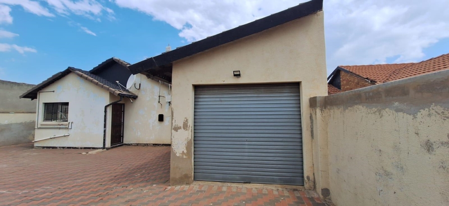 3 Bedroom Property for Sale in Buhle Park Gauteng