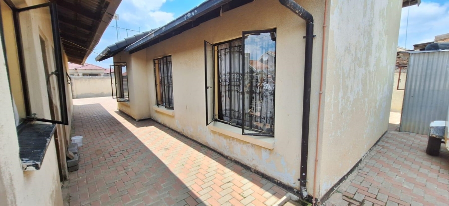 3 Bedroom Property for Sale in Buhle Park Gauteng