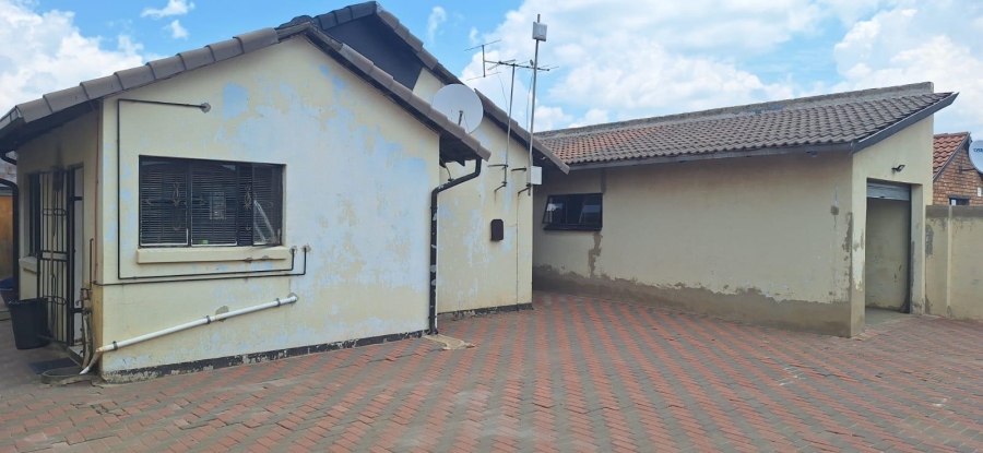 3 Bedroom Property for Sale in Buhle Park Gauteng