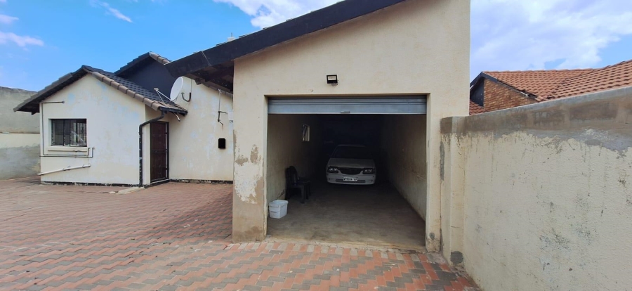 3 Bedroom Property for Sale in Buhle Park Gauteng