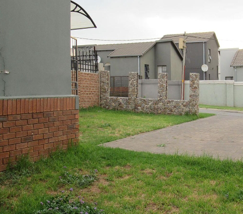 2 Bedroom Property for Sale in South Hills Gauteng