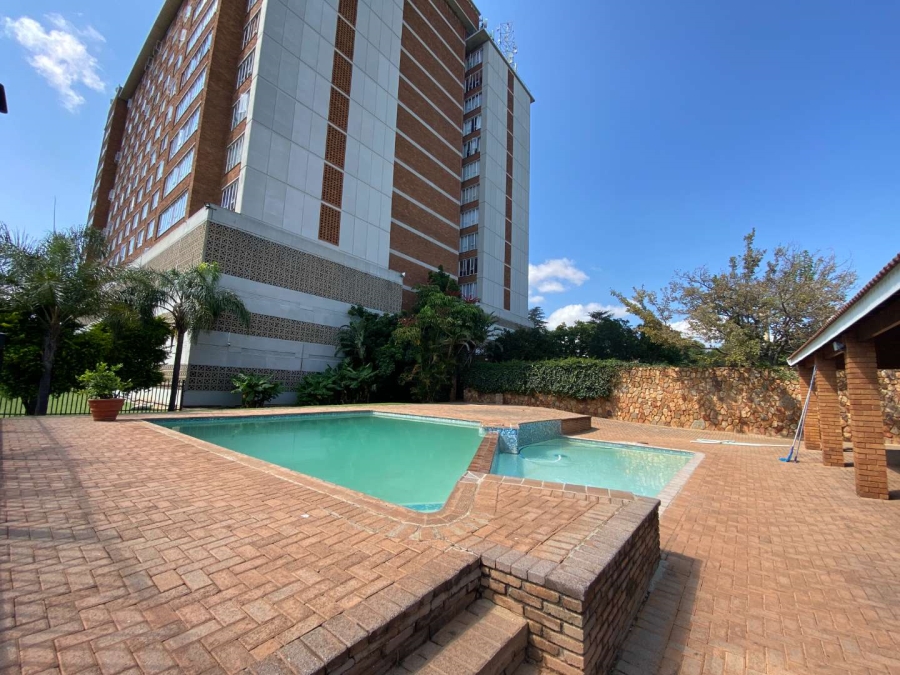 2 Bedroom Property for Sale in La Montagne Gauteng