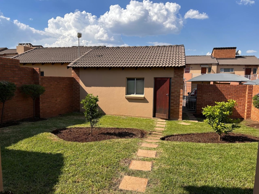 3 Bedroom Property for Sale in Noordwyk Gauteng