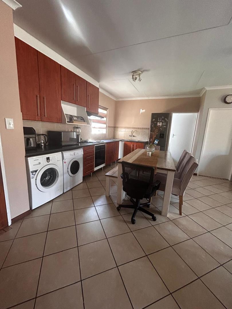 3 Bedroom Property for Sale in Noordwyk Gauteng