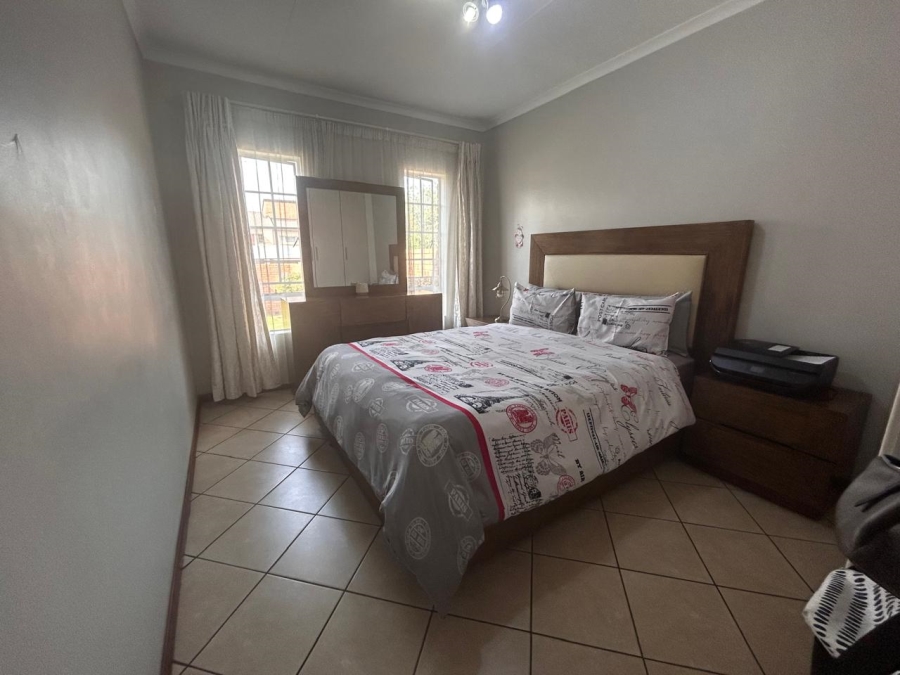 3 Bedroom Property for Sale in Noordwyk Gauteng