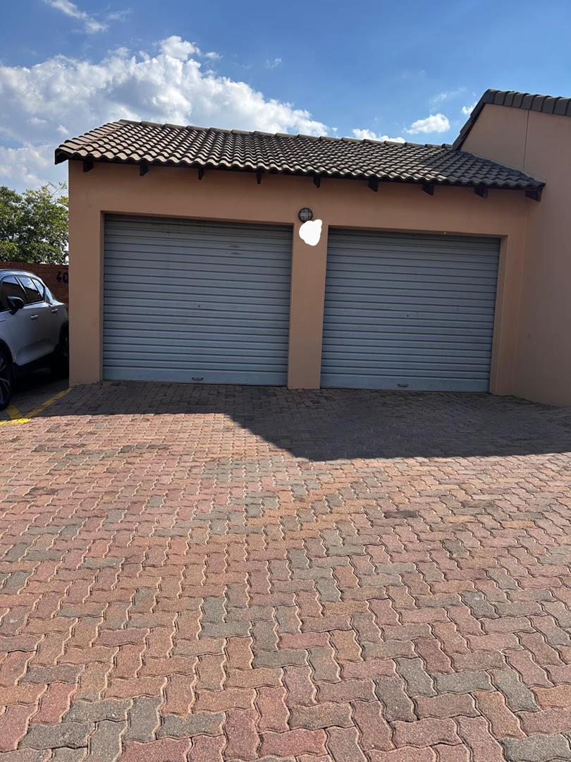 3 Bedroom Property for Sale in Noordwyk Gauteng