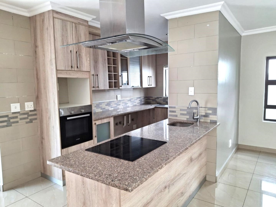 3 Bedroom Property for Sale in Boardwalk Gauteng