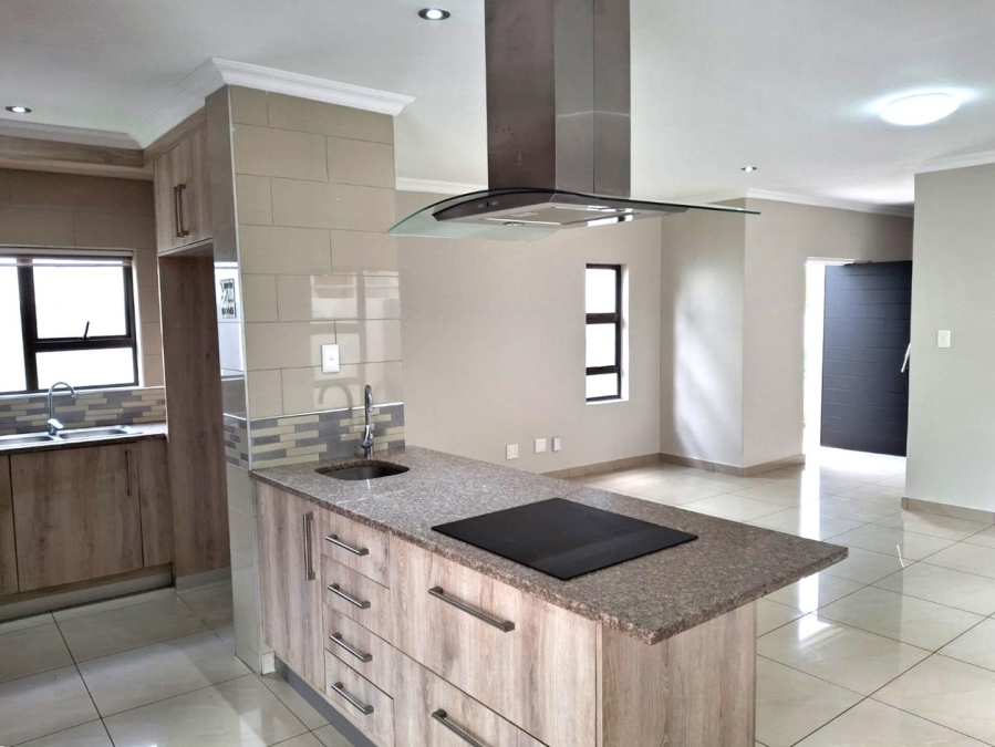 3 Bedroom Property for Sale in Boardwalk Gauteng