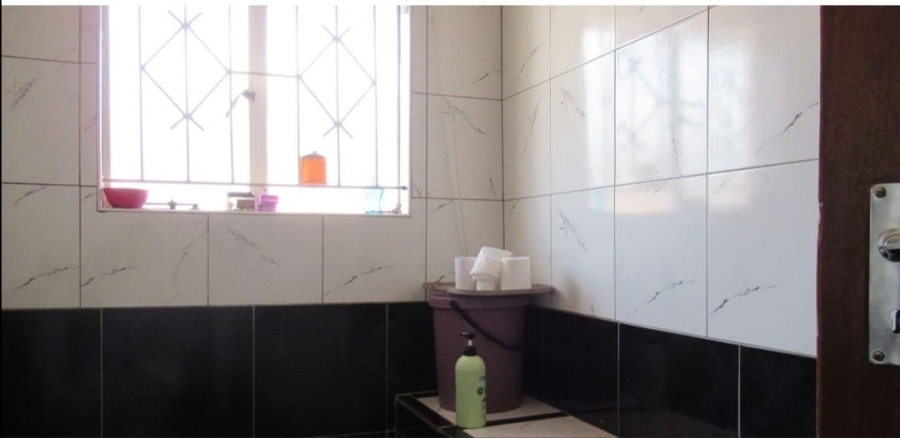 4 Bedroom Property for Sale in Lenasia South Gauteng