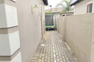 2 Bedroom Property for Sale in Arundo Estate Gauteng