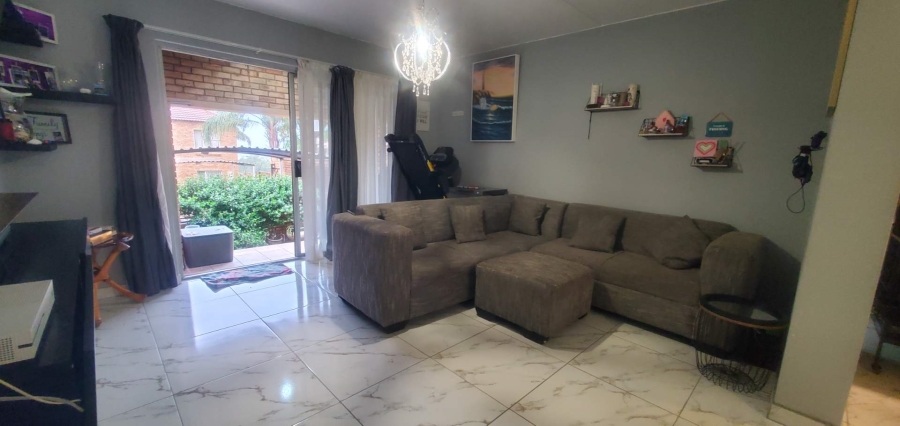 2 Bedroom Property for Sale in Little Falls Gauteng