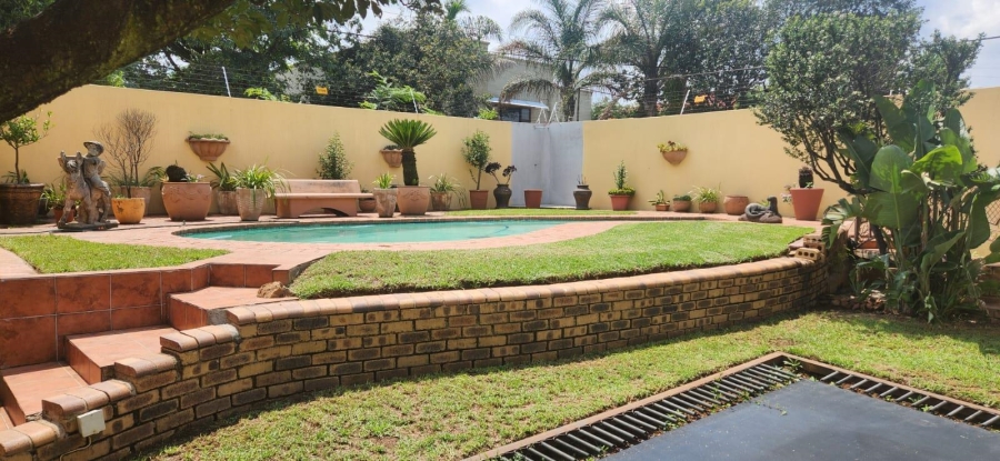 4 Bedroom Property for Sale in Linmeyer Gauteng