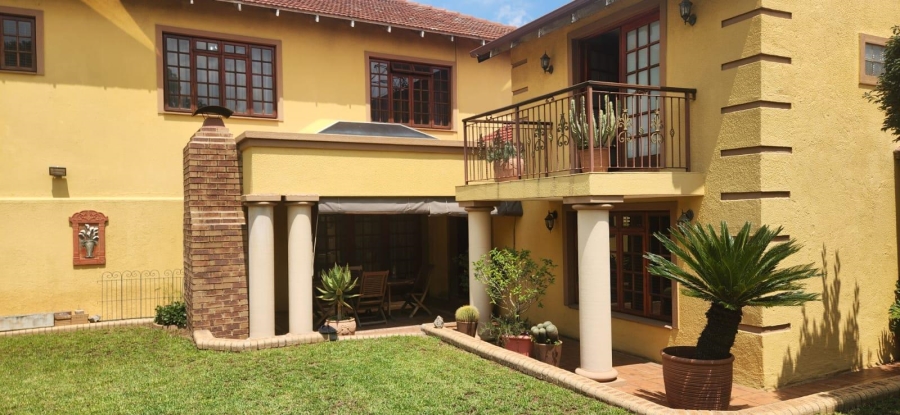 4 Bedroom Property for Sale in Linmeyer Gauteng