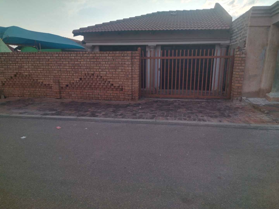 To Let 3 Bedroom Property for Rent in Soshanguve XX Gauteng