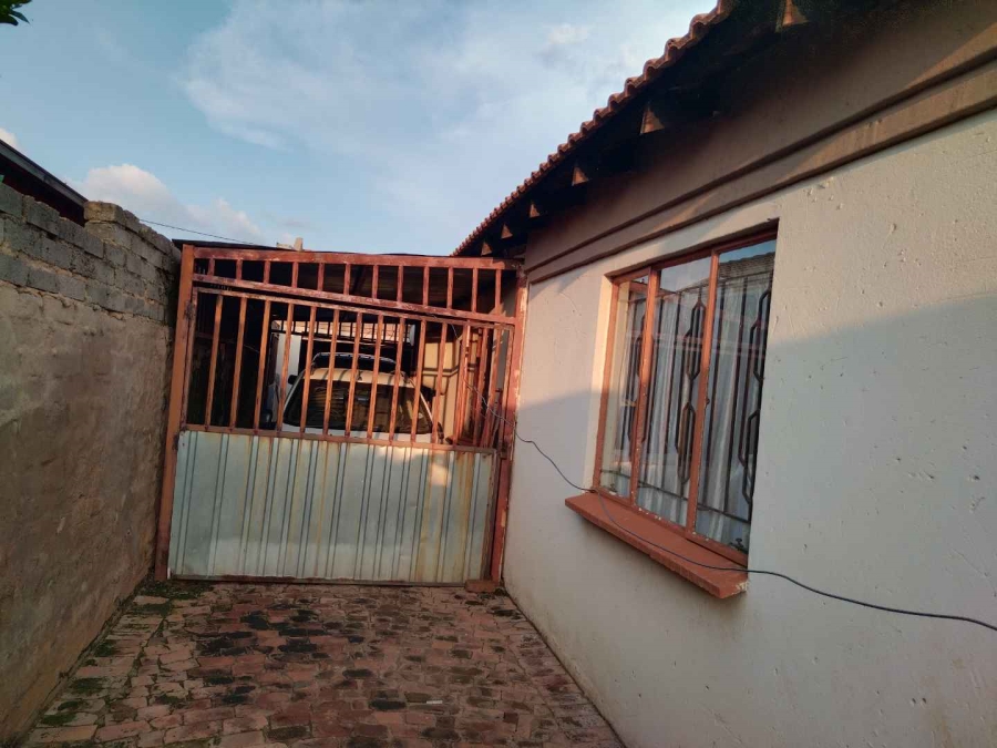 To Let 3 Bedroom Property for Rent in Soshanguve XX Gauteng