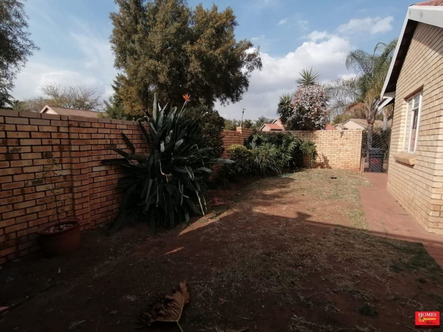 3 Bedroom Property for Sale in Thatchfield Estate Gauteng