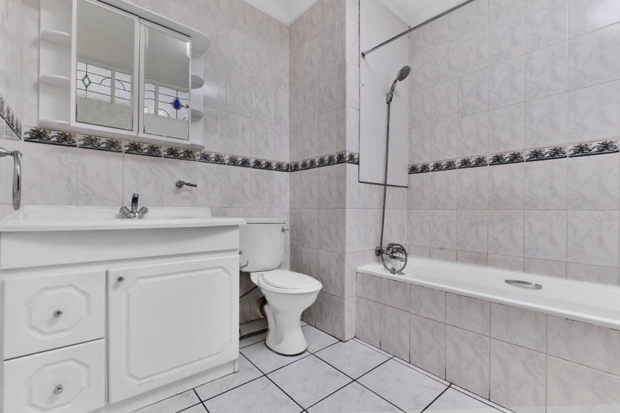 2 Bedroom Property for Sale in Sandown Gauteng