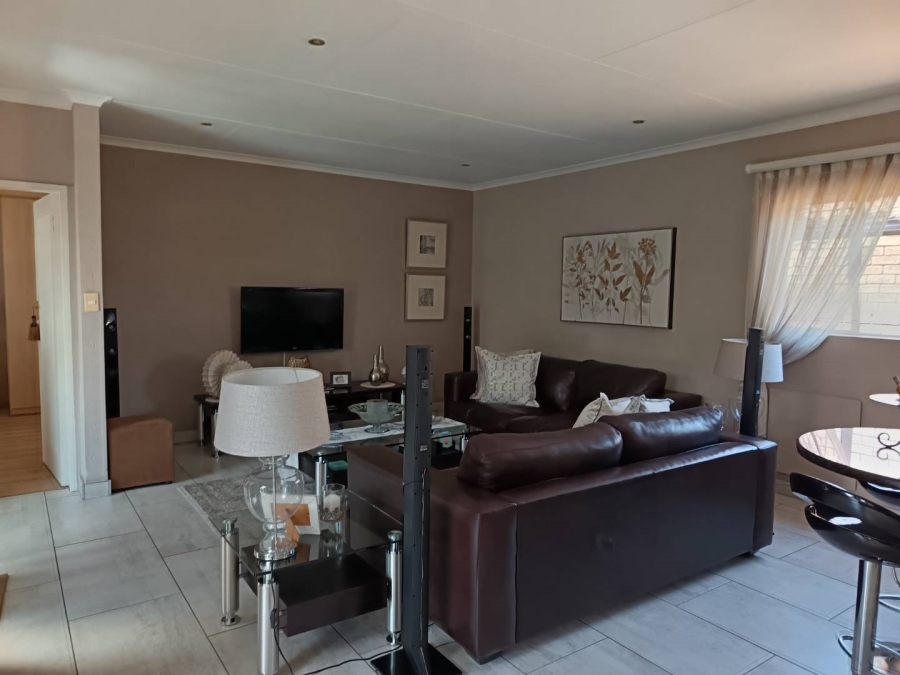 2 Bedroom Property for Sale in New Redruth Gauteng