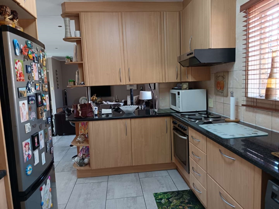 2 Bedroom Property for Sale in New Redruth Gauteng