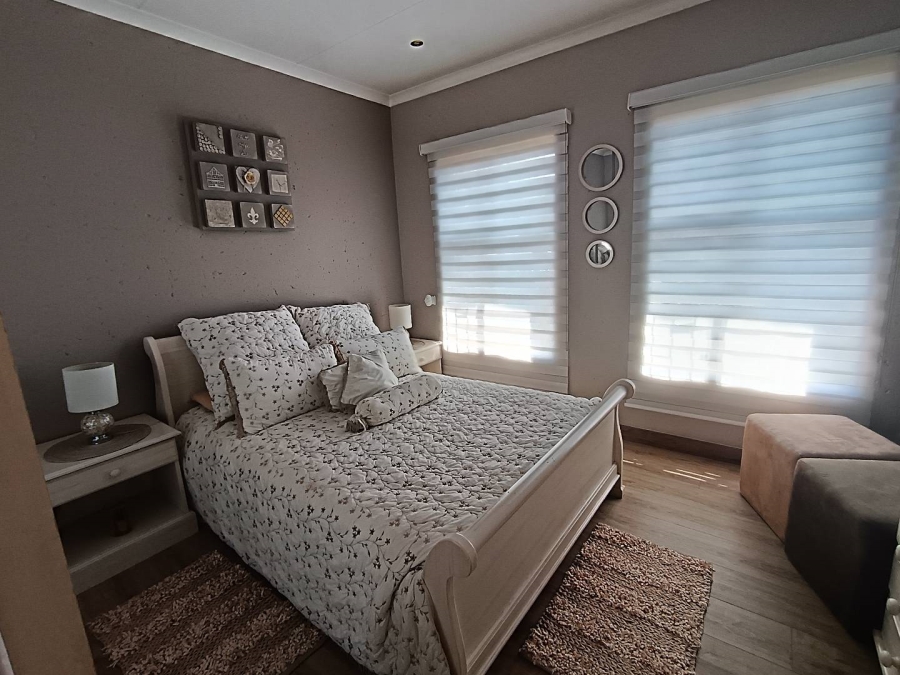 2 Bedroom Property for Sale in New Redruth Gauteng