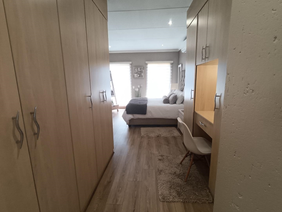 2 Bedroom Property for Sale in New Redruth Gauteng