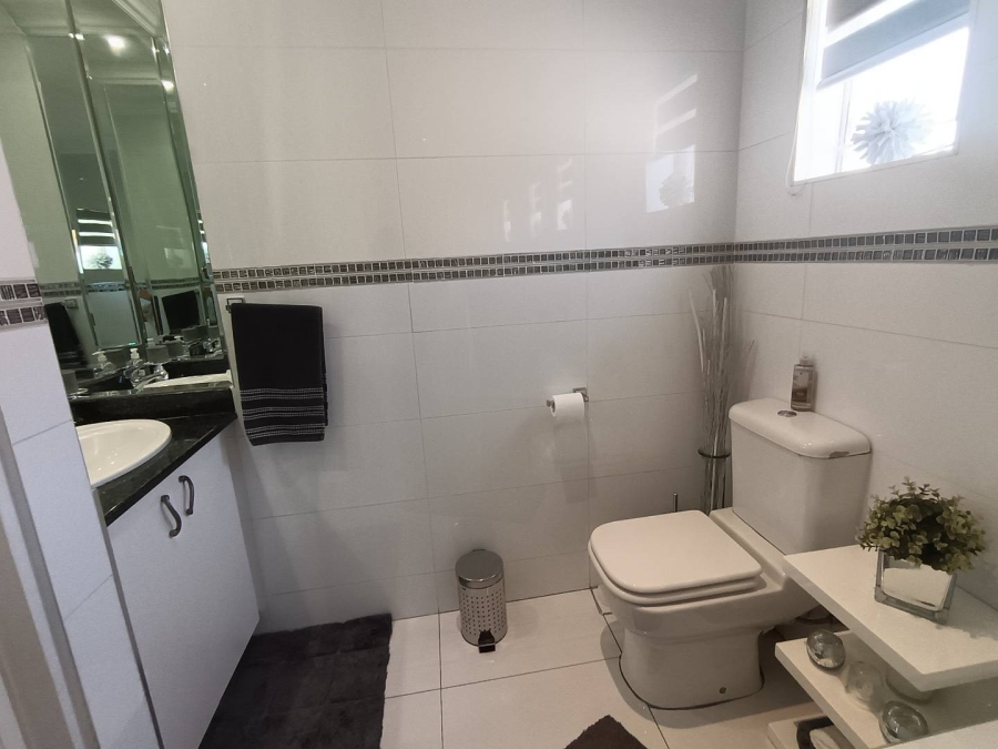 2 Bedroom Property for Sale in New Redruth Gauteng