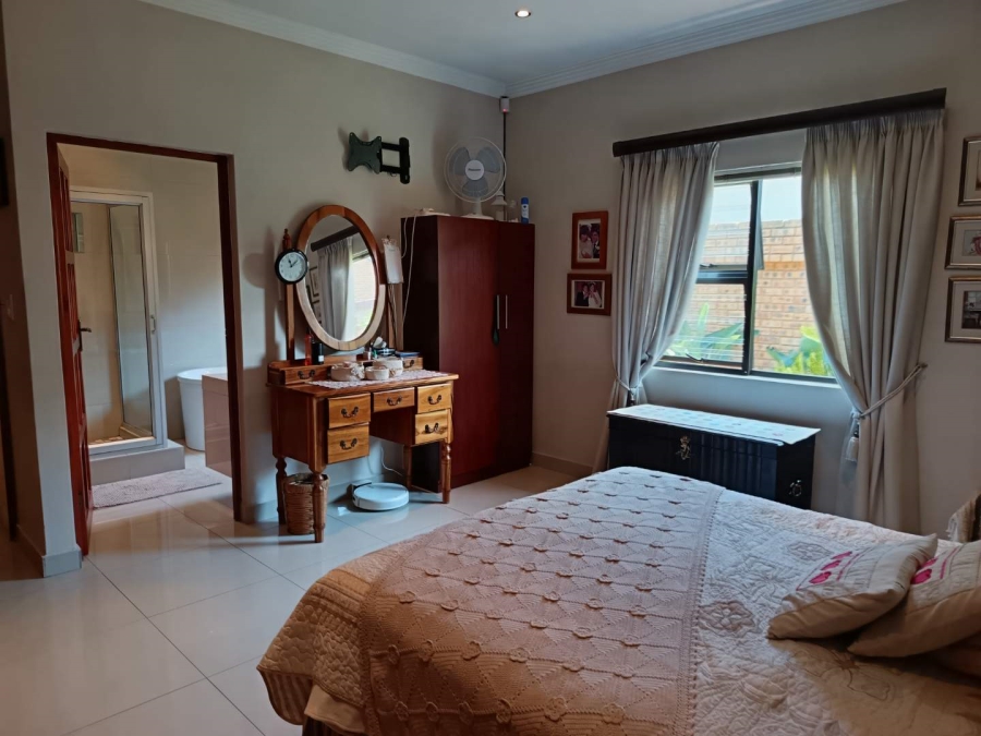 3 Bedroom Property for Sale in New Redruth Gauteng