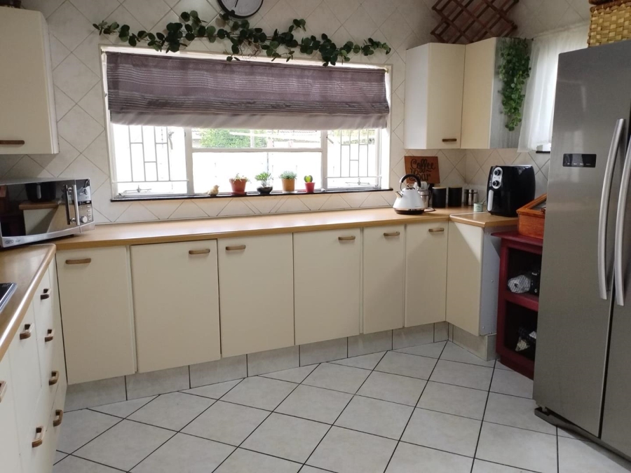 4 Bedroom Property for Sale in Verwoerdpark Gauteng