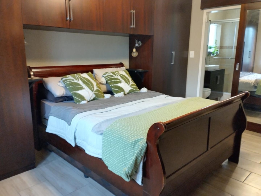 4 Bedroom Property for Sale in Verwoerdpark Gauteng
