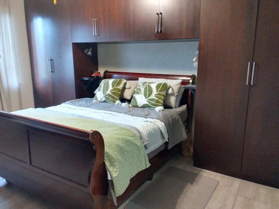 4 Bedroom Property for Sale in Verwoerdpark Gauteng