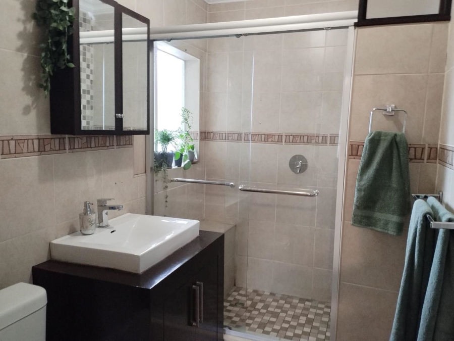 4 Bedroom Property for Sale in Verwoerdpark Gauteng