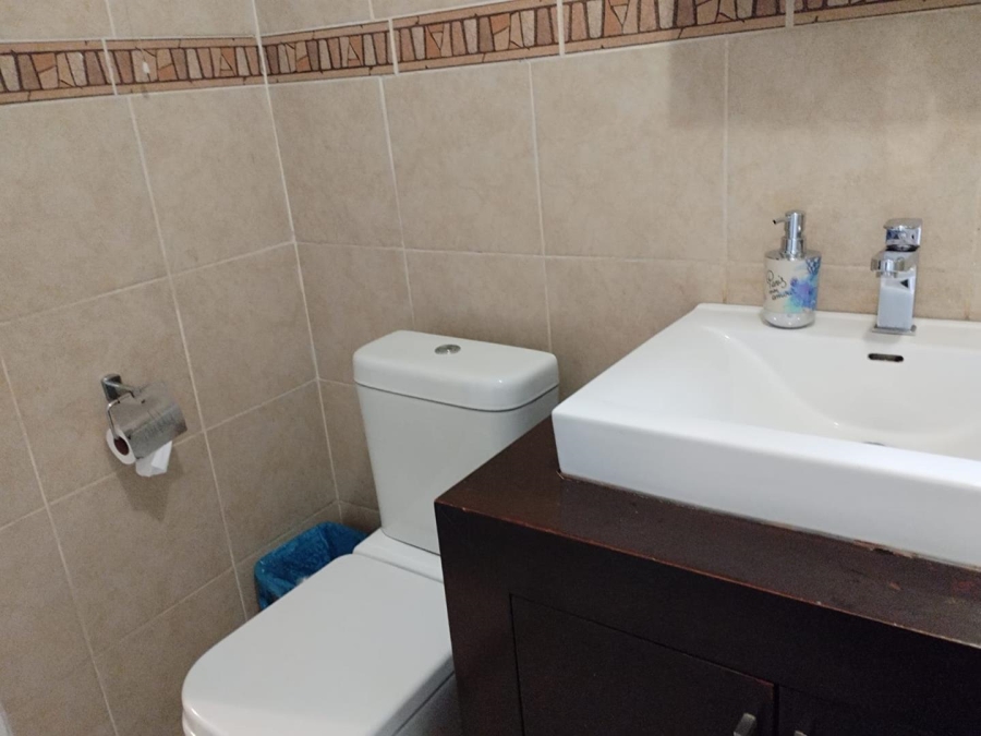 4 Bedroom Property for Sale in Verwoerdpark Gauteng