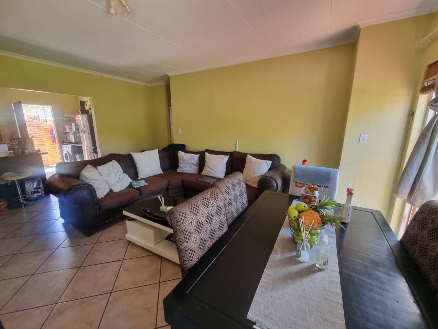 To Let 3 Bedroom Property for Rent in Bellairspark Gauteng