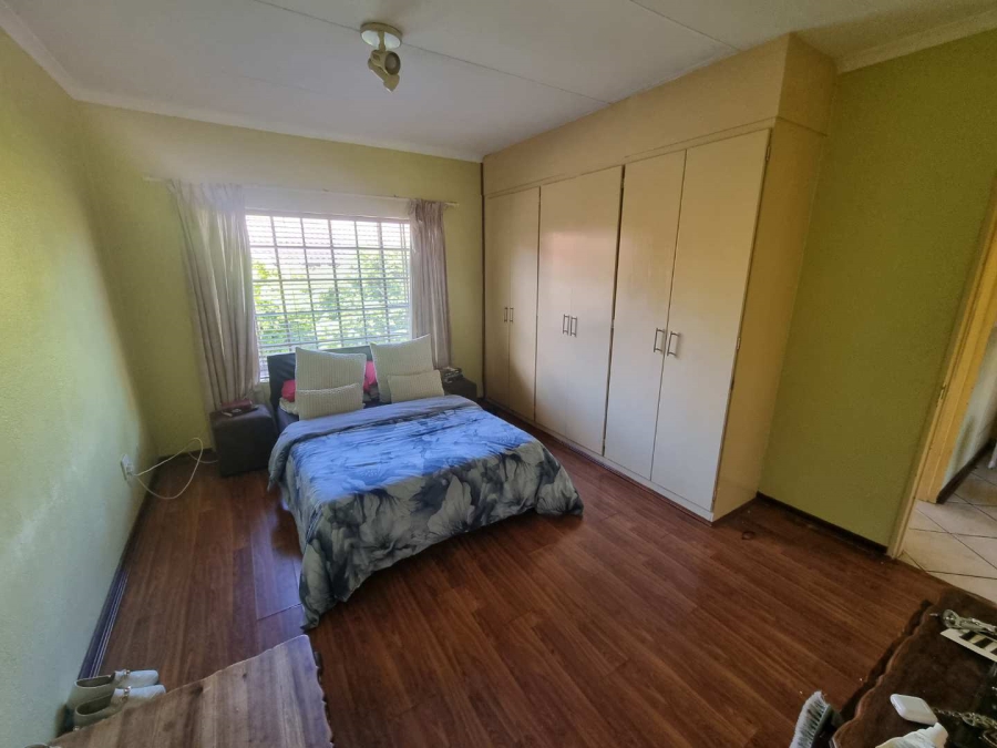 To Let 3 Bedroom Property for Rent in Bellairspark Gauteng