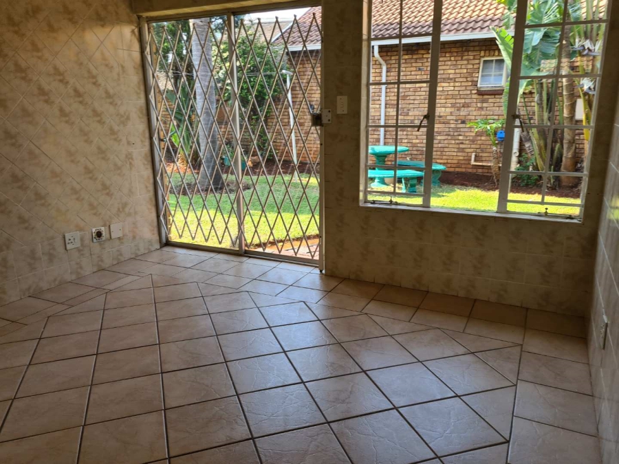 To Let 2 Bedroom Property for Rent in Hesteapark Gauteng