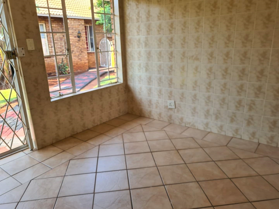 To Let 2 Bedroom Property for Rent in Hesteapark Gauteng