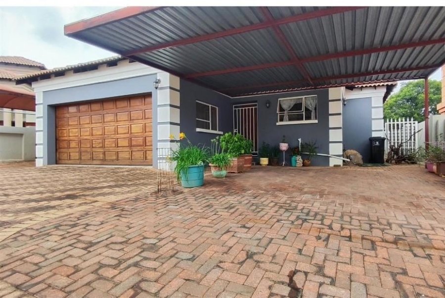 3 Bedroom Property for Sale in Van Riebeeck Park Gauteng