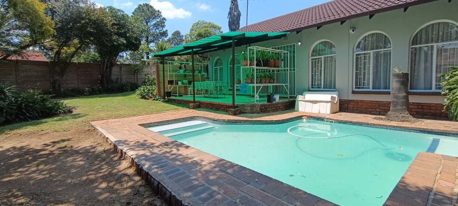 6 Bedroom Property for Sale in Norkem Park Gauteng