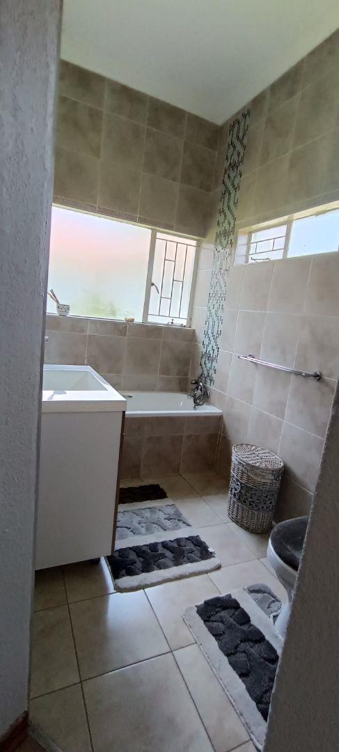 6 Bedroom Property for Sale in Norkem Park Gauteng