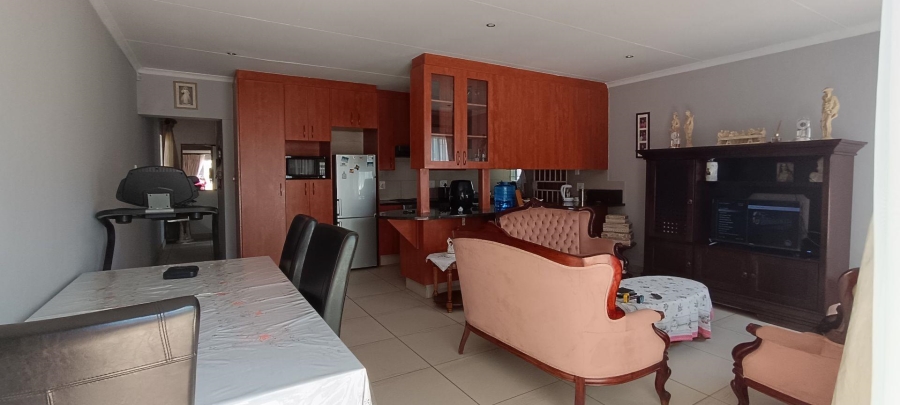 6 Bedroom Property for Sale in Norkem Park Gauteng