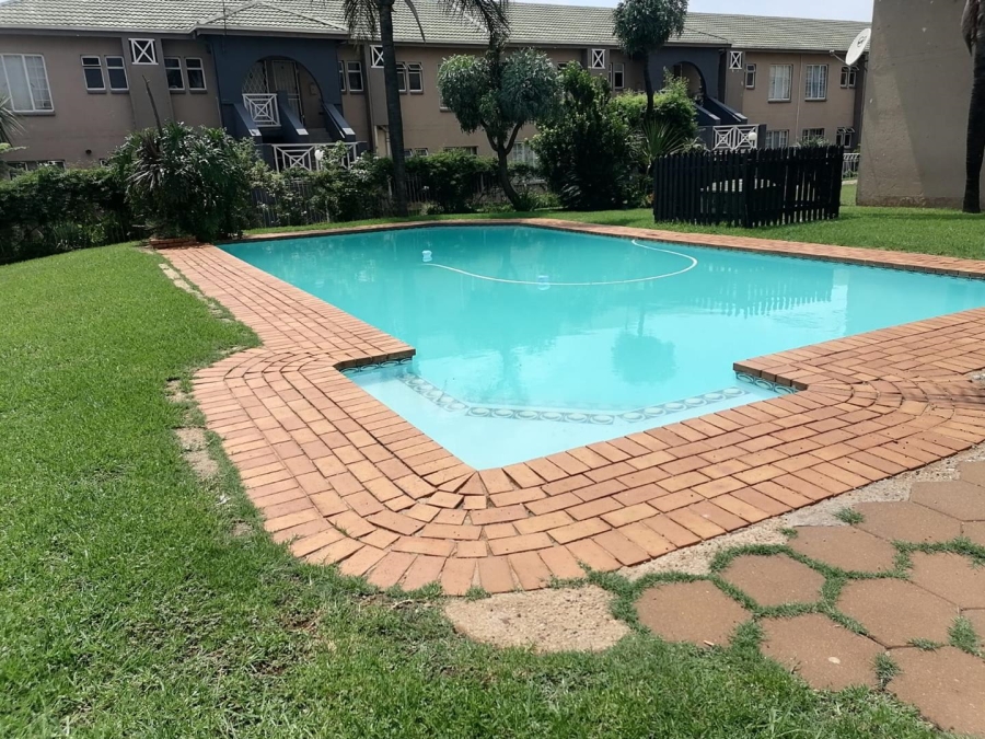 2 Bedroom Property for Sale in Norkem Park Gauteng