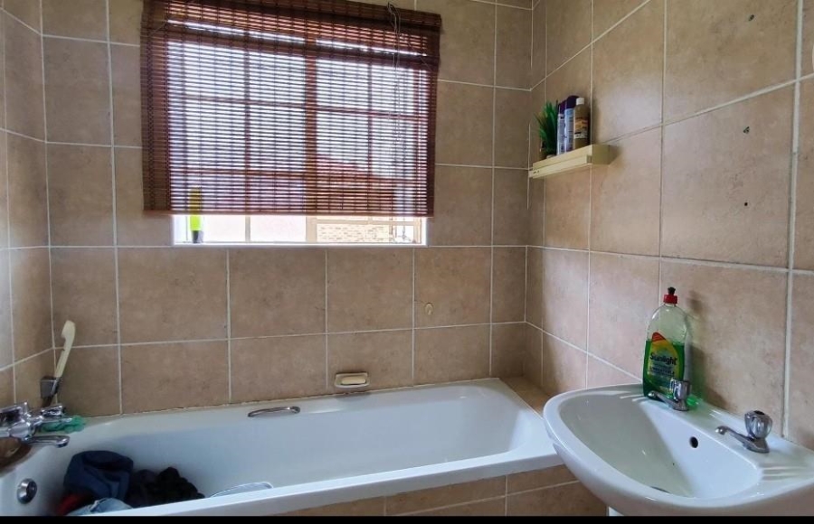 3 Bedroom Property for Sale in Terenure Gauteng