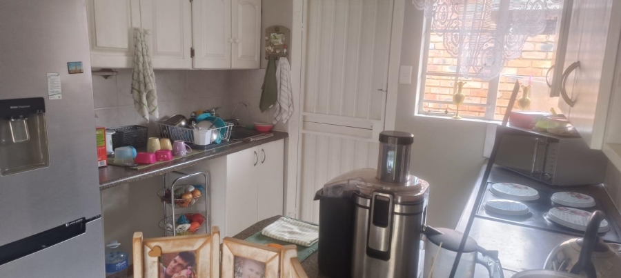 2 Bedroom Property for Sale in Hennopspark Gauteng