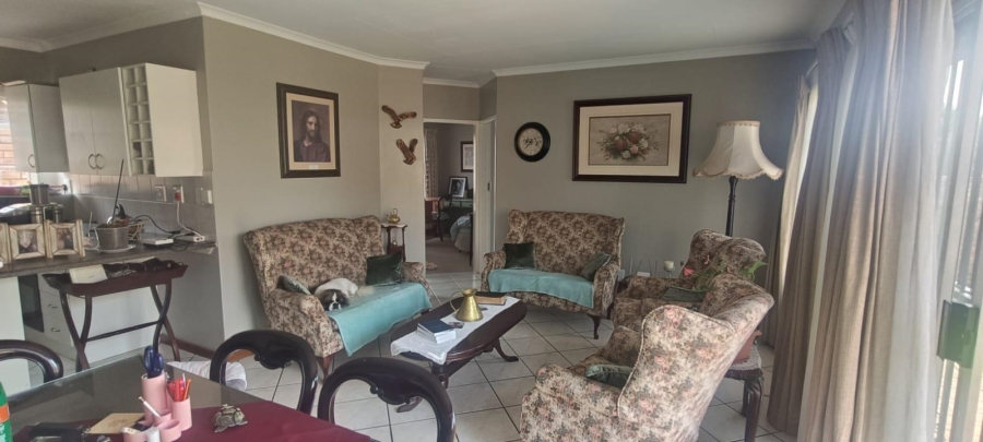 2 Bedroom Property for Sale in Hennopspark Gauteng