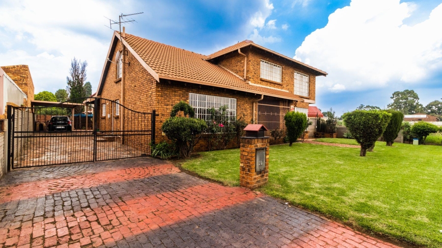 3 Bedroom Property for Sale in Bakerton Gauteng