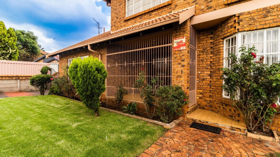 3 Bedroom Property for Sale in Bakerton Gauteng