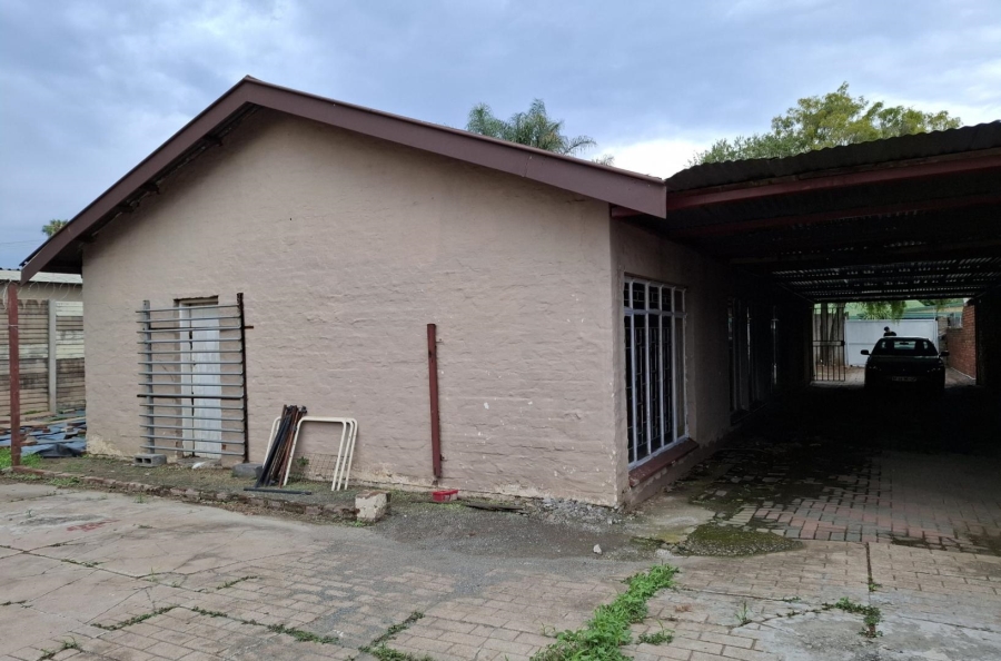 4 Bedroom Property for Sale in Booysens Gauteng